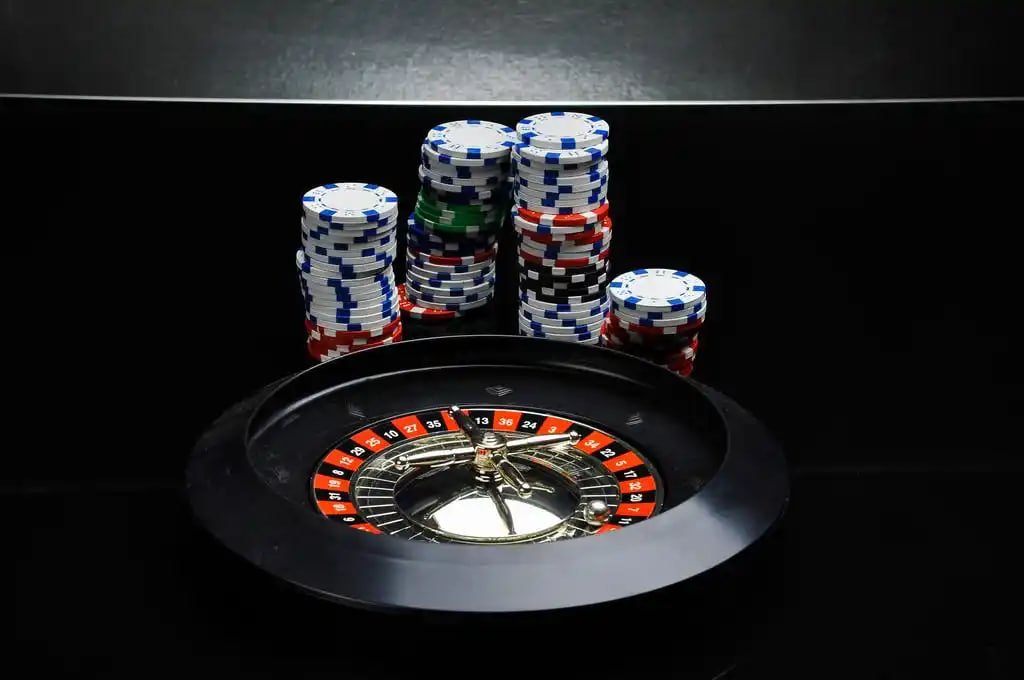 Live casino table games with real dealers on yaman88